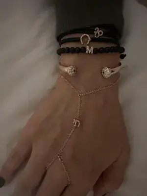 צמיד טבעת חי משובץ