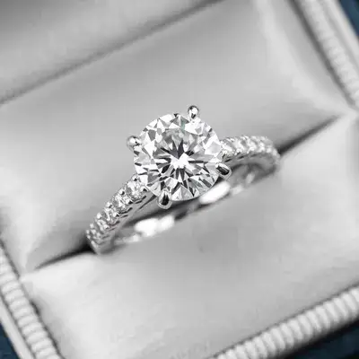 טבעת אירוסין, יהלום מעבדה בחיתוך עגול , טבעת יהלום