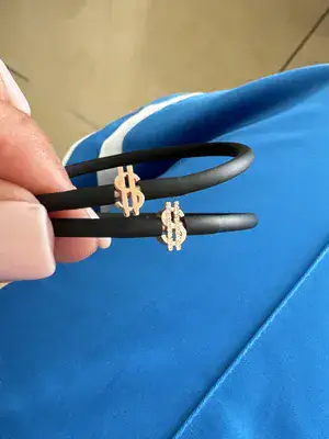 דולר משובץ יהלומים