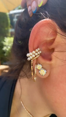 עגיל הליקס חובק פנינים גדול